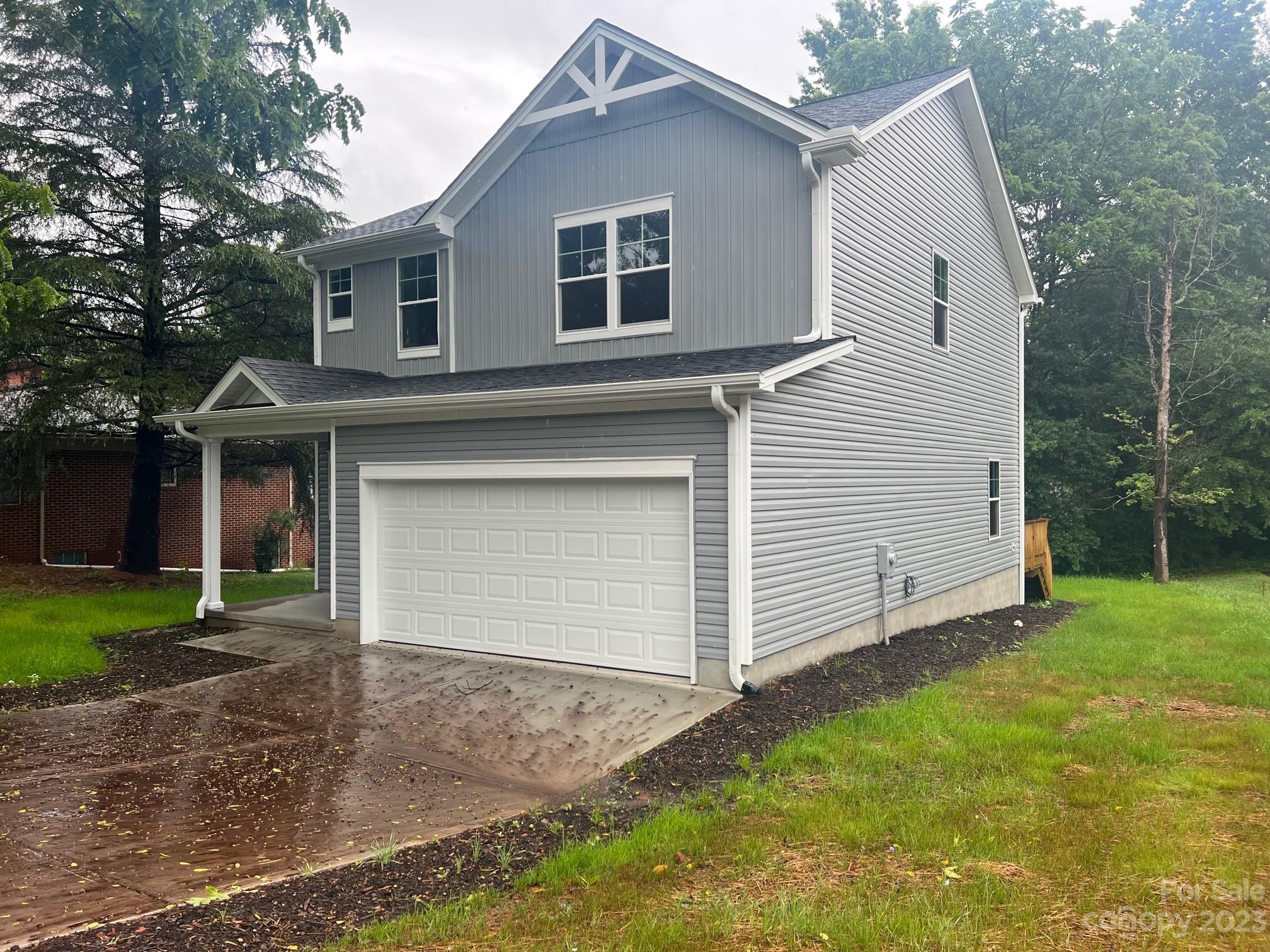 117 Edgewood Avenue, Morganton