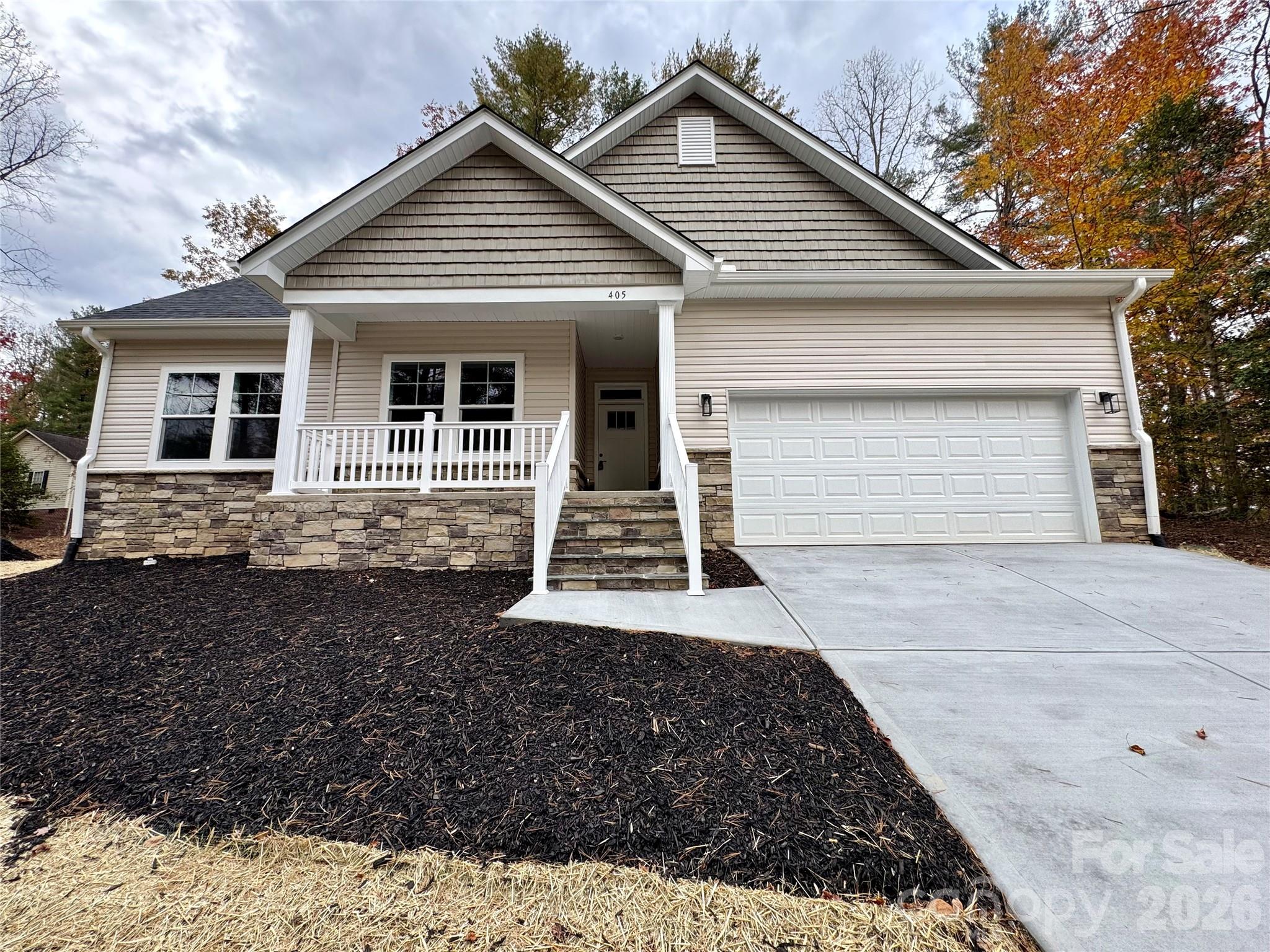 Photo 2 of 405 Scarlett Oak Court NE