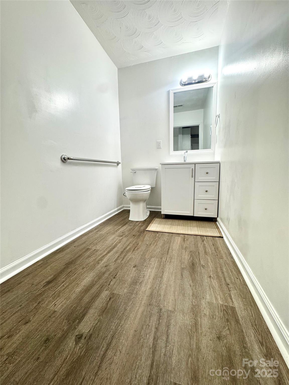 Photo 22 of 117 24th Street NW