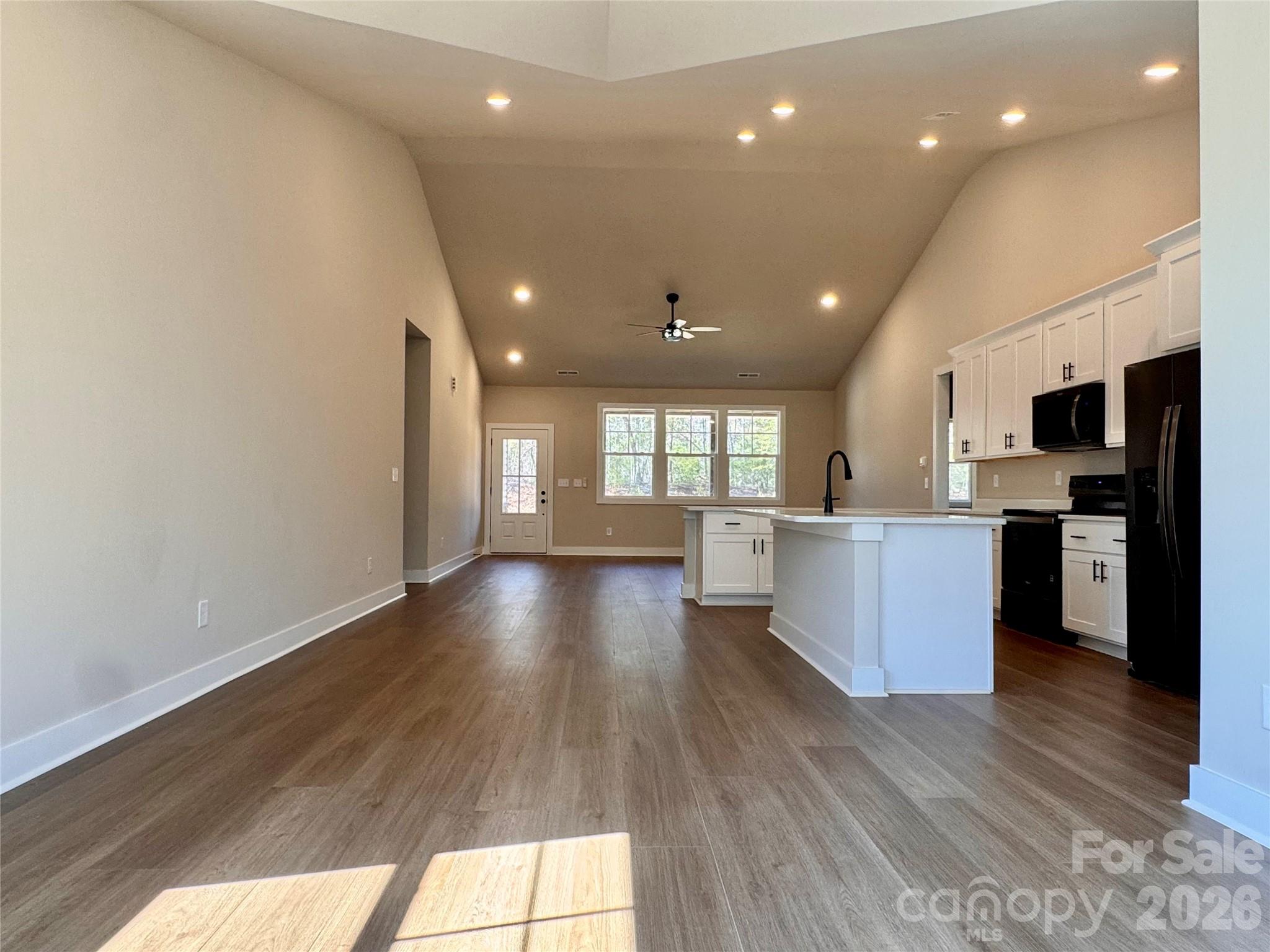 Photo 7 of 2426 Kimberly Avenue