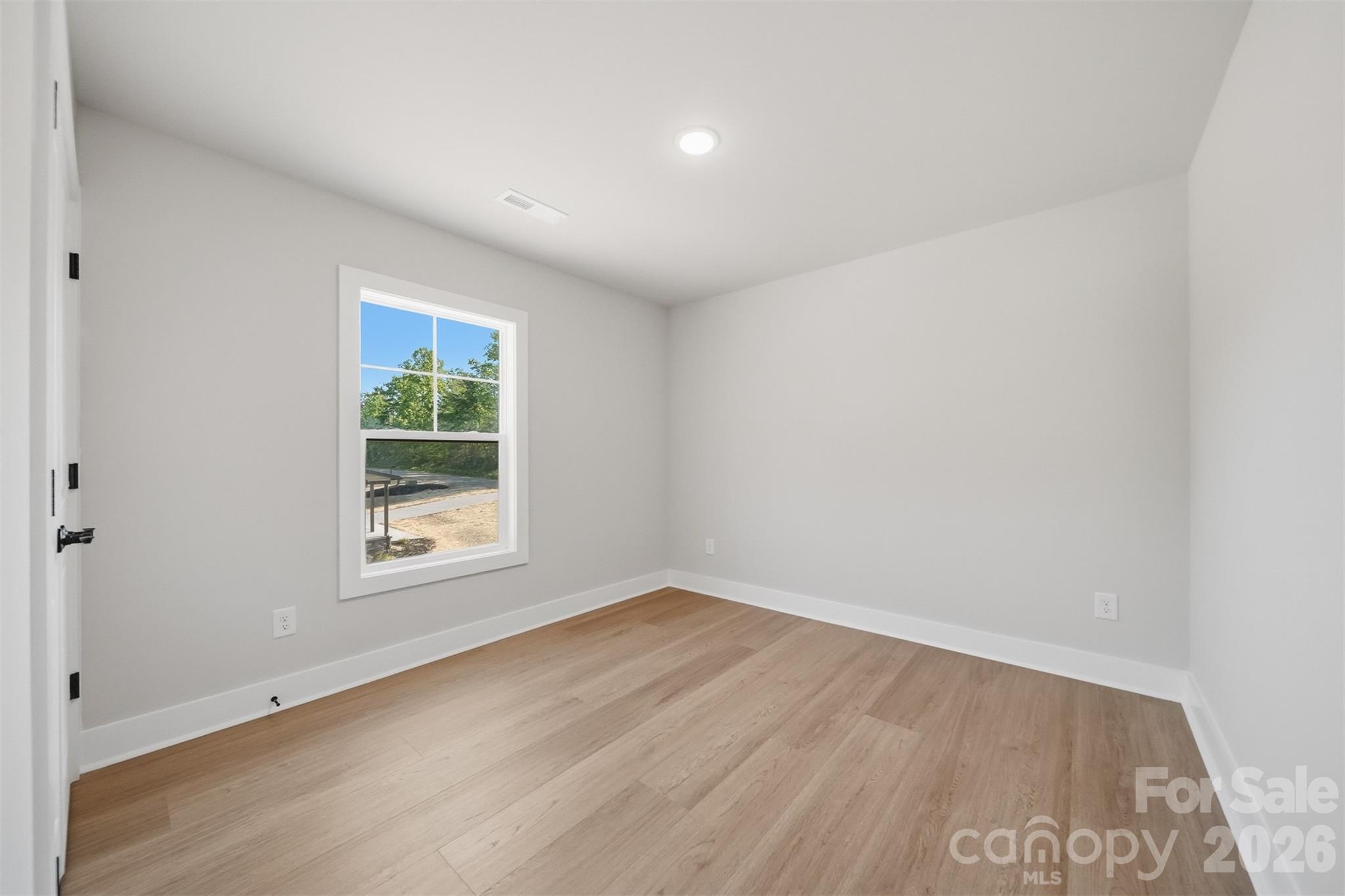 Photo 33 of 2434 Kimberly Avenue