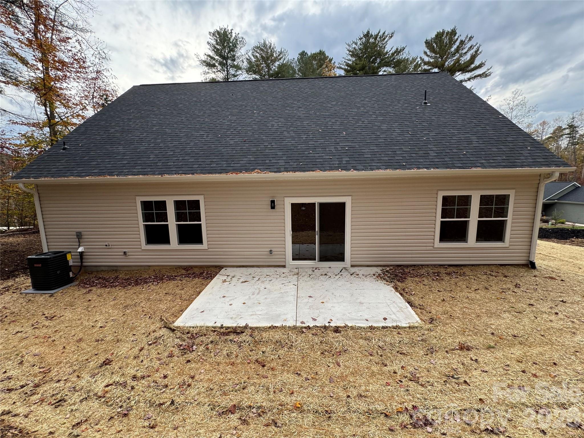 Photo 4 of 403 Scarlett Oak Court NE