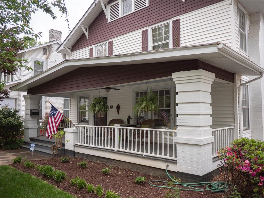 Photo 2 of 425 Walnut Street