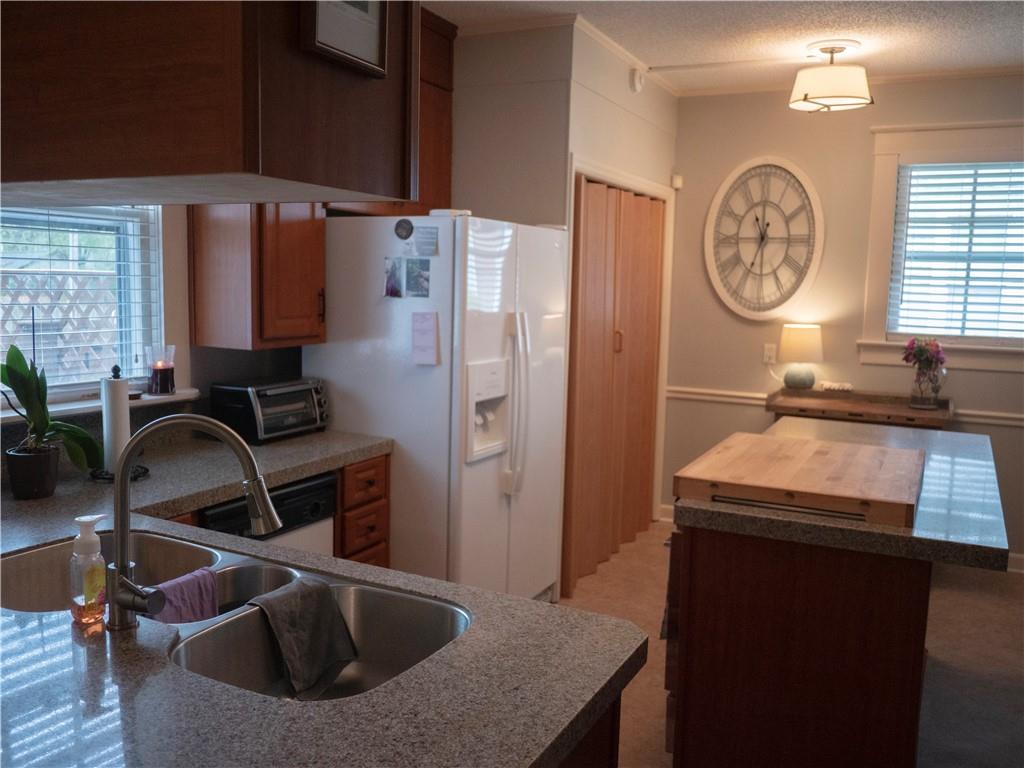 Photo 23 of 425 Walnut Street
