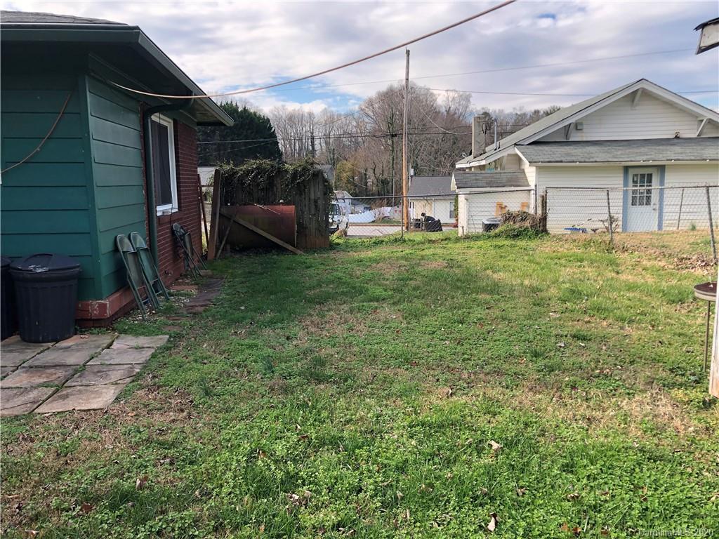 Photo 18 of 305 Rocky Ford Street