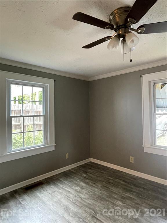 Photo 3 of 260 31st Street SW