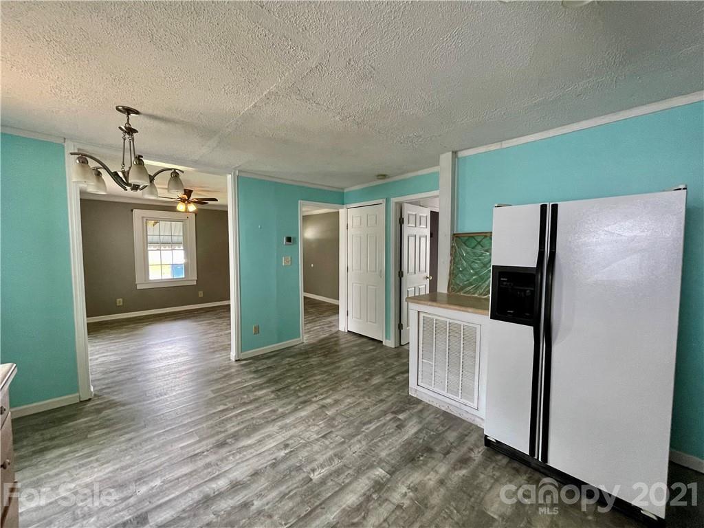 Photo 7 of 260 31st Street SW