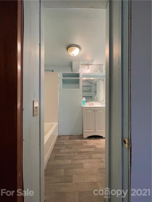 Photo 18 of 260 31st Street SW